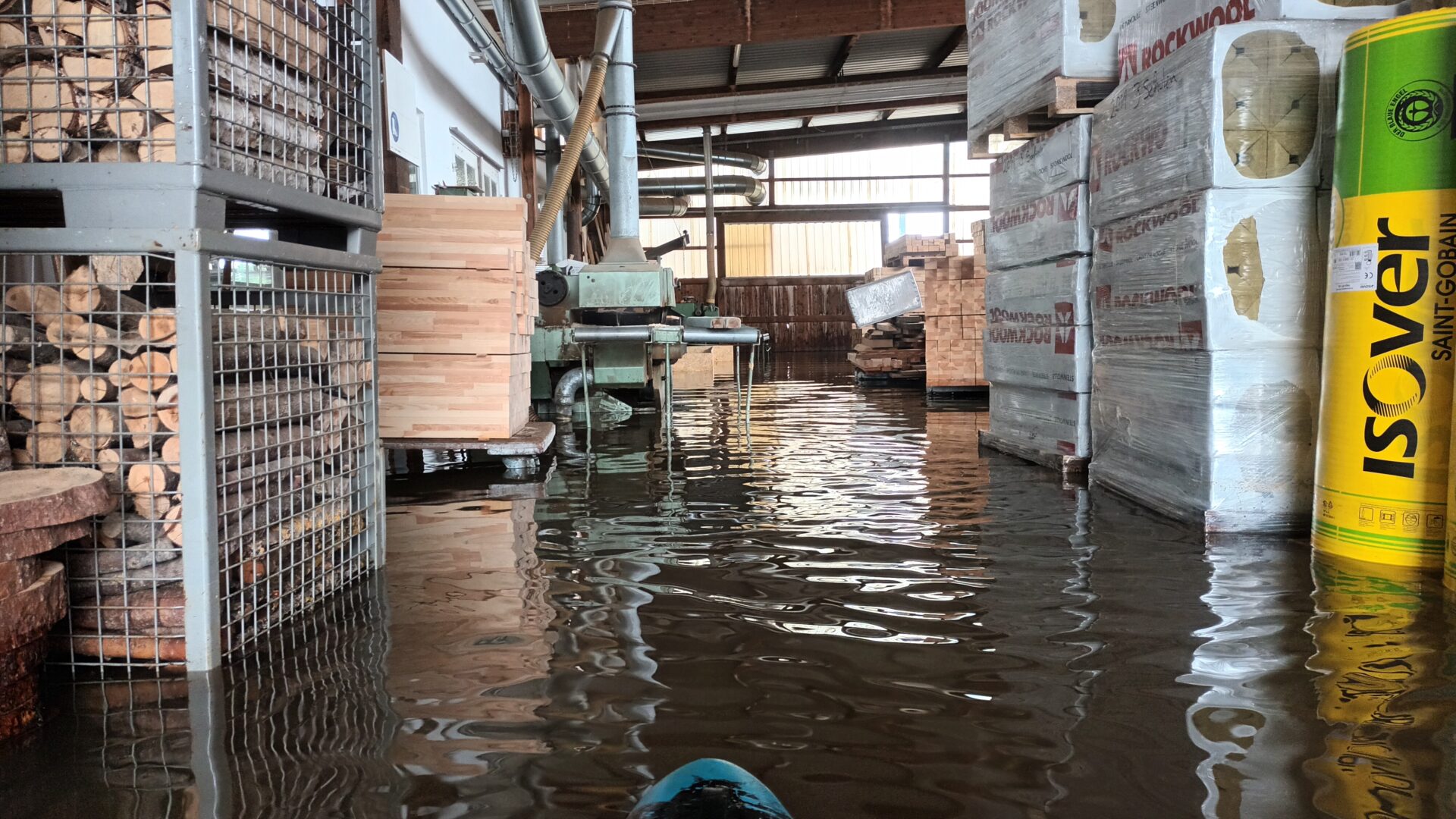 Hochwasser in der Werkstatt.